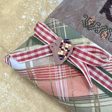 Load image into Gallery viewer, Autumn Scarecrows