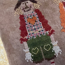 Load image into Gallery viewer, Autumn Scarecrows