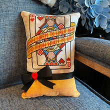 Load image into Gallery viewer, Queen of Hearts