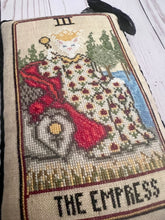 Load image into Gallery viewer, Cat Tarot III - The Empress