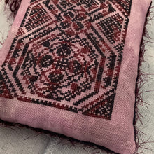 Load image into Gallery viewer, Quaker Spider