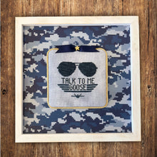 Load image into Gallery viewer, Talk to me Goose! - INCLUDES star Button